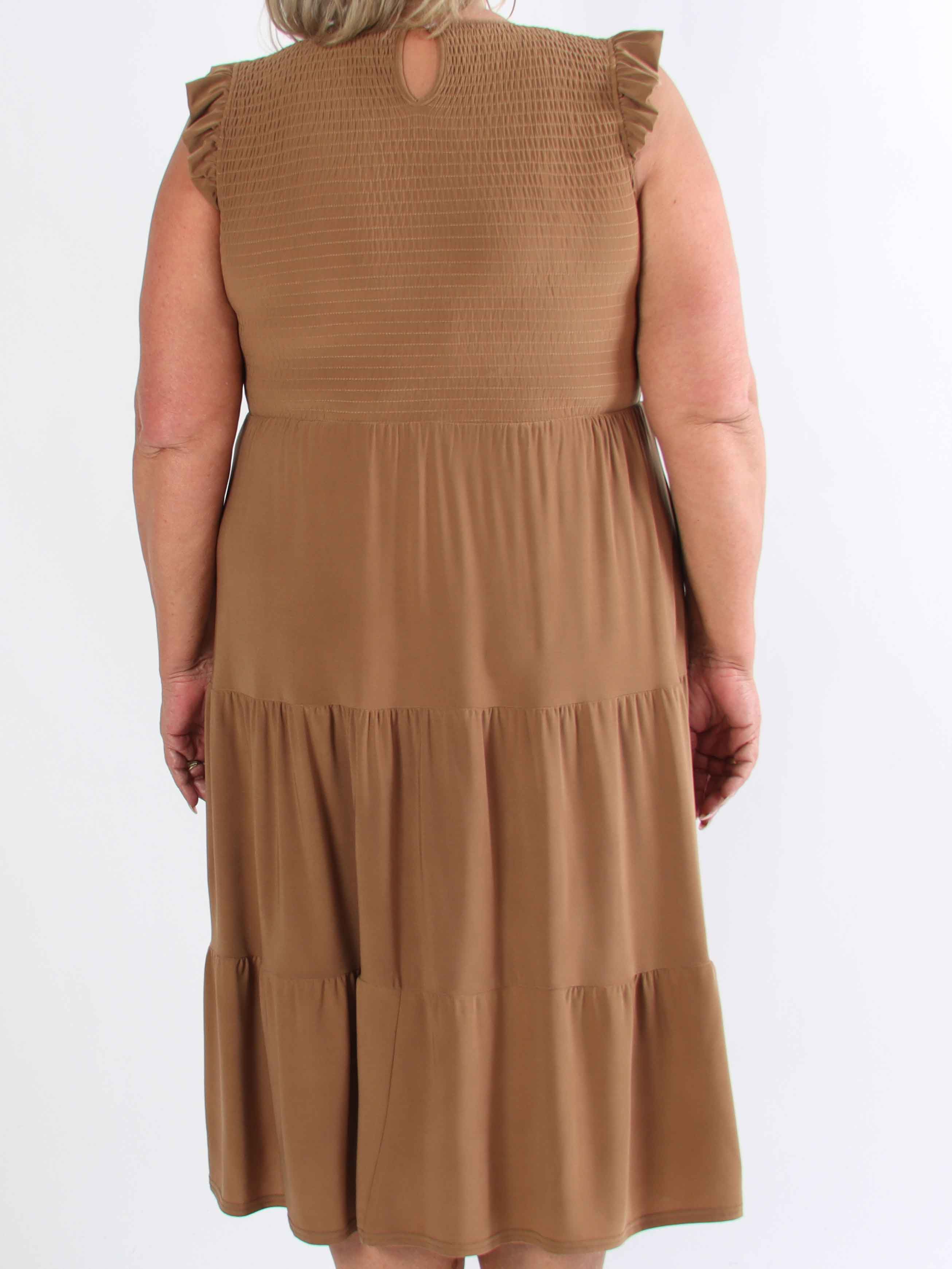 Kelly Sleeveless - Elastisk plus size kjole med smock over brystet
